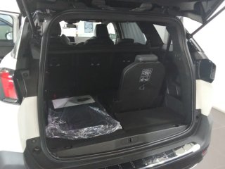Peugeot 5008 2021