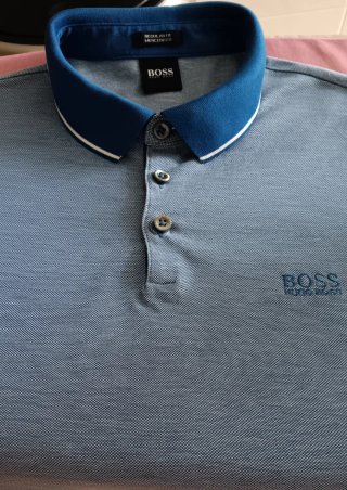 Polo BOSS - Hugo Boss - azul. Regular Fit. Talla S
