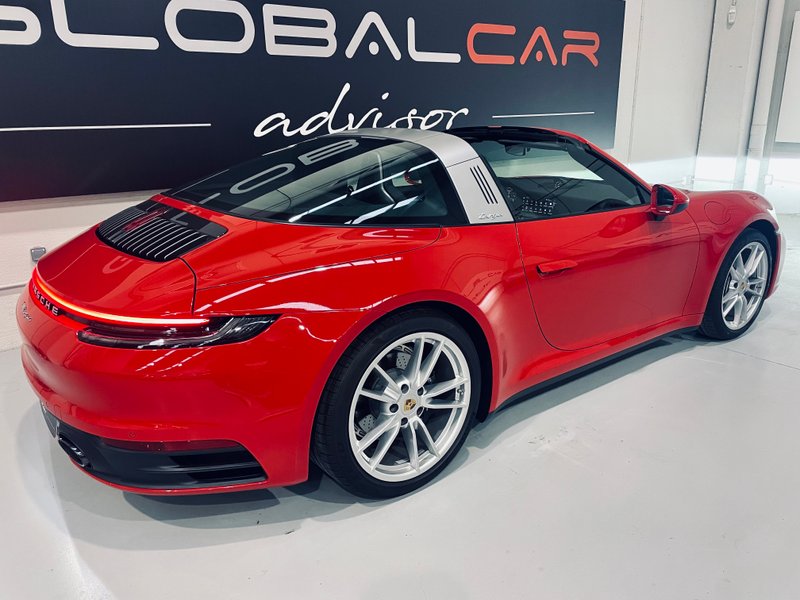 Porsche 911 2023, foto 2