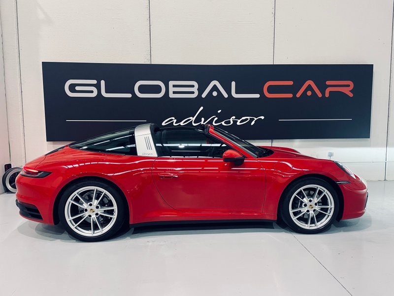 Porsche 911 2023, foto 32
