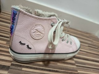 Deportivas estilo converse Talla 35 con pelito