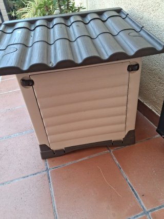 Caseta para perro beige y gris