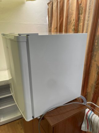 Congelador INFINITON CV-50W 33L como nuevo.