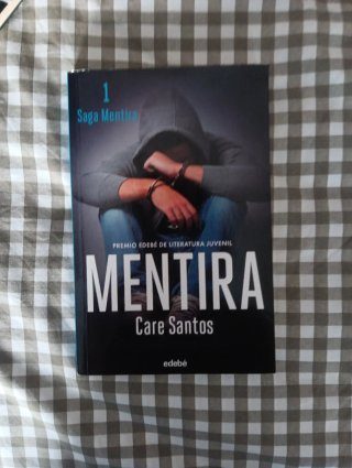 4 libros en buen estado