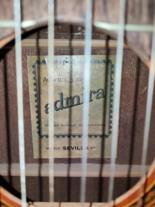 Guitarra clásica Admira Sevilla, modelo vintage