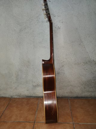 Guitarra clásica Admira Sevilla, modelo vintage