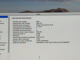 iMac con teclado inalámbrico