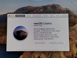 iMac con teclado inalámbrico