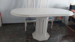 Mesa de comedor ovalada blanca
