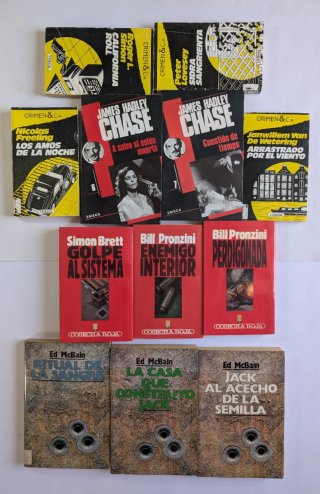 Lote 12 novelas policiacas