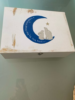 Caja de madera para recuerdos de bebé