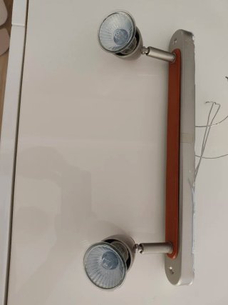 Lámpara de pared con 2 focos halógenos