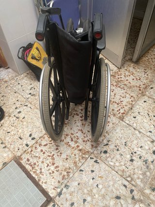 Silla de ruedas plegable