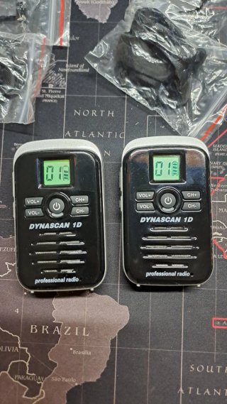 2 Walkie Talkies Dynascan 1D Profesional