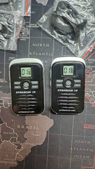 2 Walkie Talkies Dynascan 1D Profesional