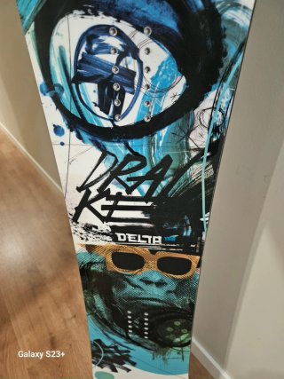 Snowboard Drake Delta 156
