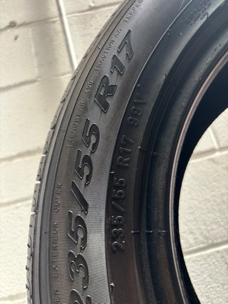 Neumáticos Pirelli 235/55 R17 99V