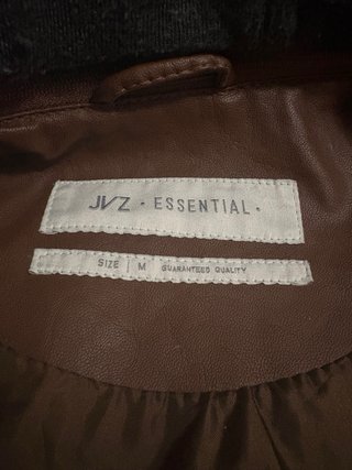 Cazadora cuero marrón JVZ con capucha