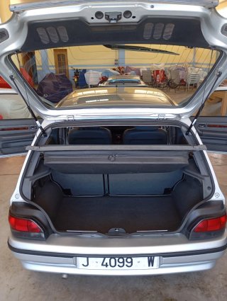 Renault Clio Baccara