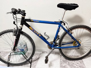 Bicicleta Scott en buen estado de uso