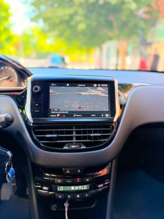 Peugeot 2008 Allure 2017 - 110cv
