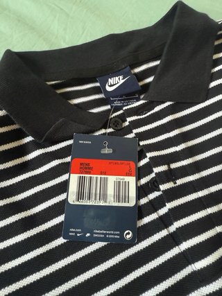 Camiseta Nike Rayas Negra y Blanca Talla L