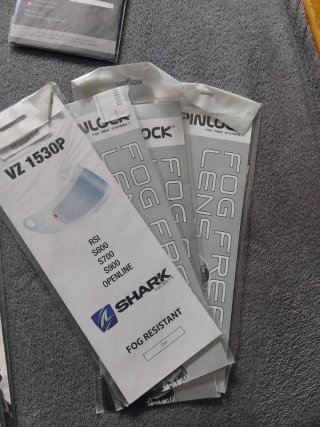 Pinlock VZ 1530P Shark Cascos