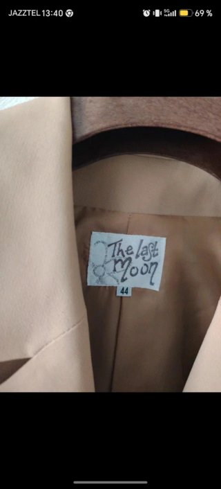 Blazer corto elegante beige Talla L