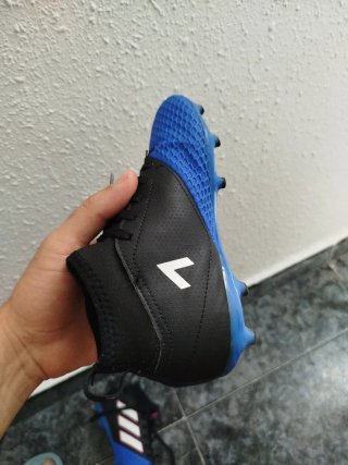 Botas de fútbol Adidas Talla 33
