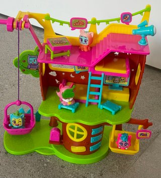 MojiPops Casa del Árbol