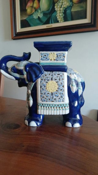 Elefante Cerâmica Vintage Azul e Branco