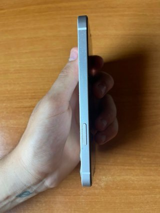 iPhone 12 Apple
