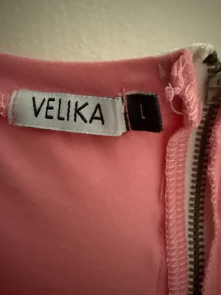 Blusa rosa con estampado de corona