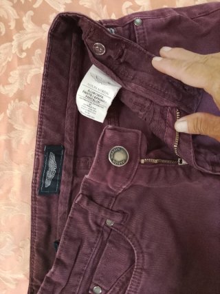 Pantaloni viola