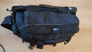 Videocámara Sony HVR-Z1E con bolso