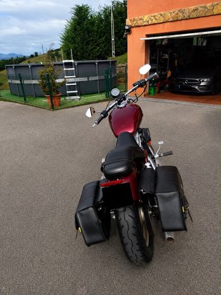 Harley-Davidson Cruiser Granate
