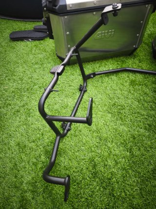 Maletas GIVI Trekker Alaska + Anclajes Voge 900dsx