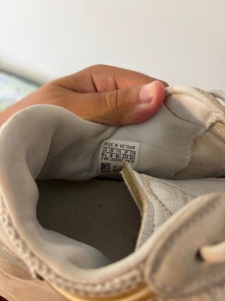 Zapatillas Adidas Ozweego Doradas Blancas