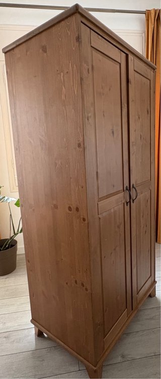 Armario pequeño de 2 puertas