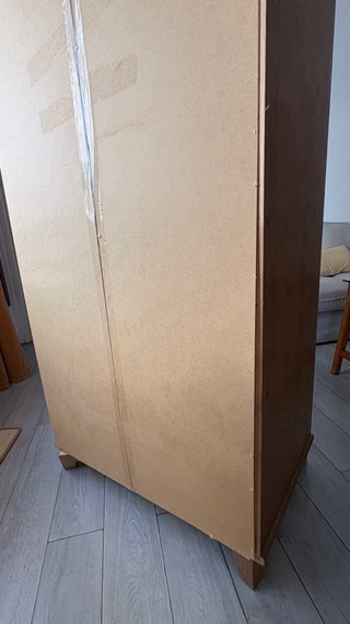 Armario pequeño de 2 puertas