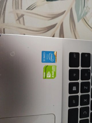 Portátil Asus i5