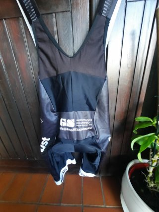 Completo ciclismo maglietta + salopette