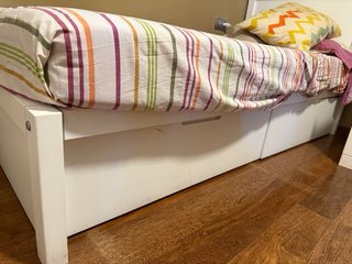 Dormitorio juvenil completo:cama, armario y mueble