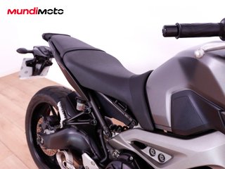YAMAHA MT 09