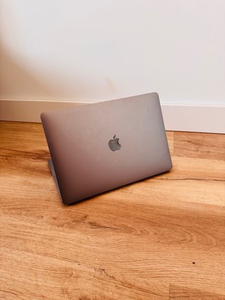 MacBook Pro Gris Espacial Touch Bar i7/16RAM/512GB