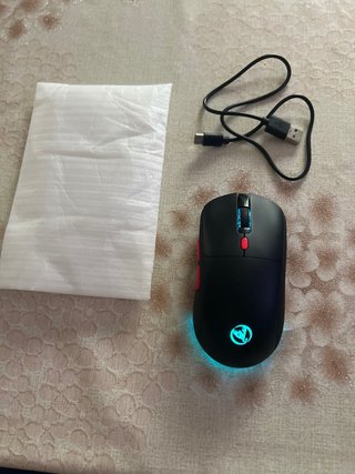 Ratón Gamer Negro y Rojo