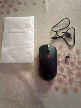 Ratón Gamer Negro y Rojo