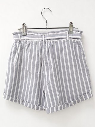 Bermudas rayas grises y blancas con cinturón