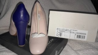 Zapatos nuevos Geox tacón alto beige/azul T.38.5