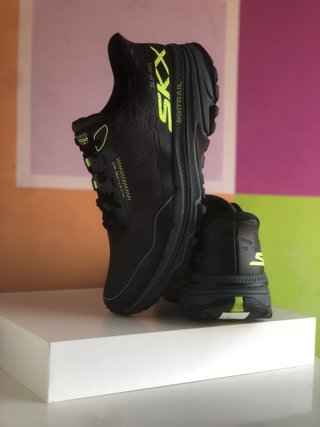 Zapatillas Skechers SKX GORUN Trail Negras